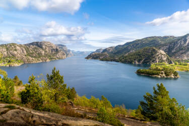 Nikon magazine - Photographing in direct sunlight